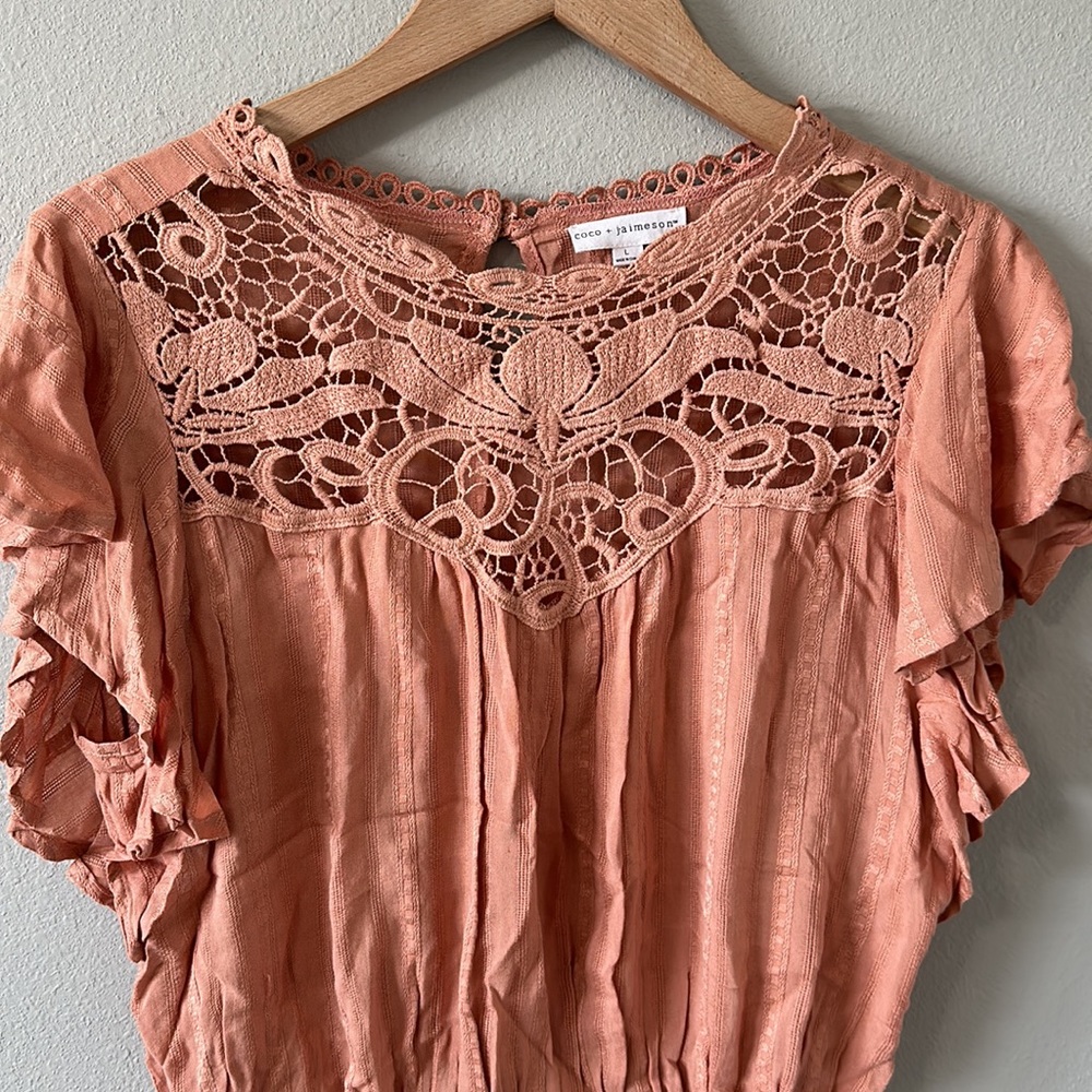 Coco + Jaimeson Short Sleeve Ruffle Flowy Peachy … - image 5